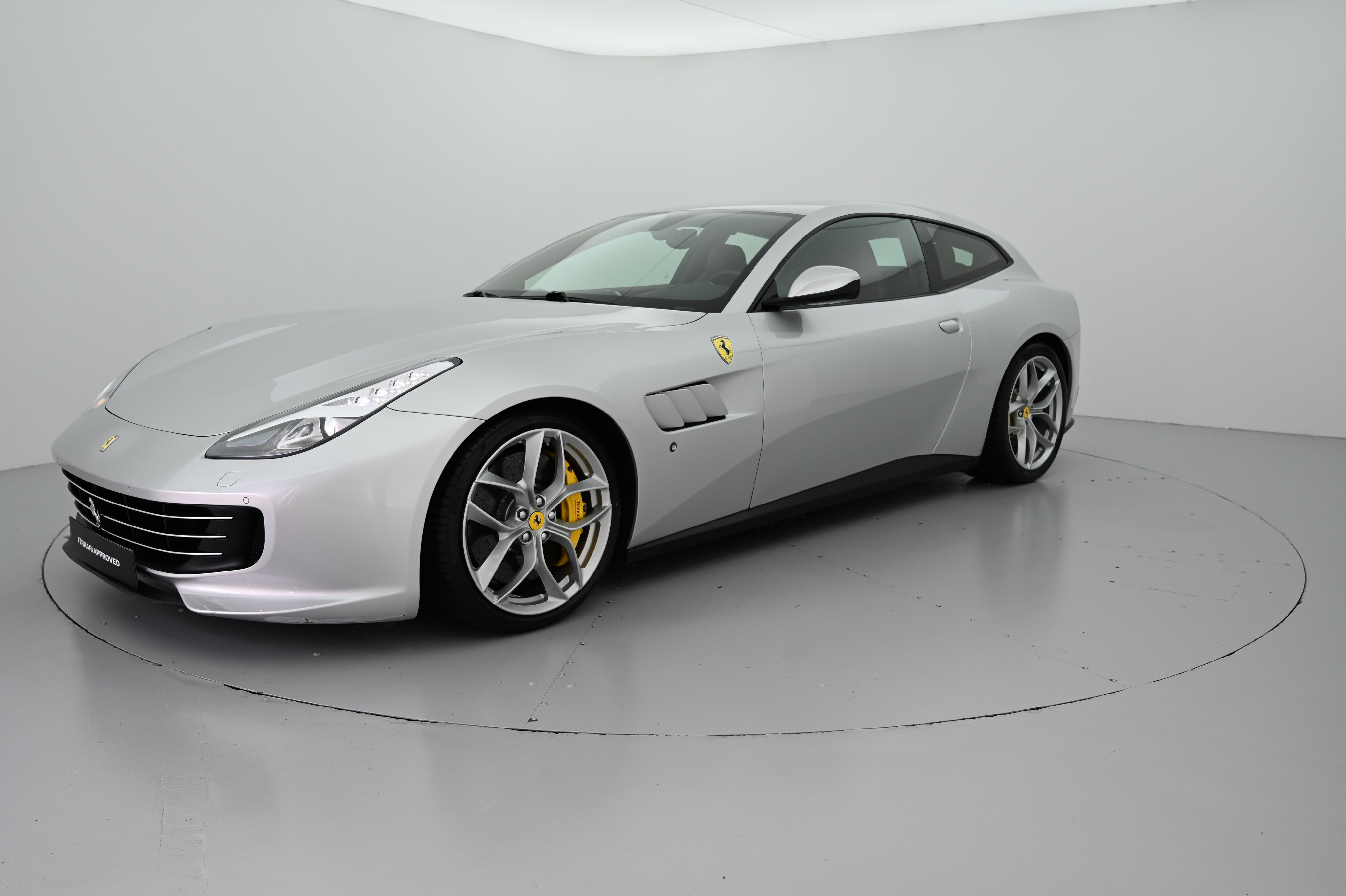 Ferrari GTC4Lusso T - 2017 - Joinsteer - #1