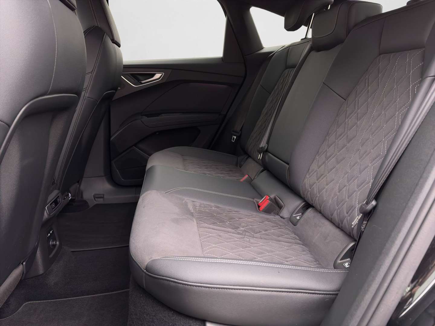 Audi Q4 E-tron Sportback S Line 50 - 2022 - Joinsteer - #14
