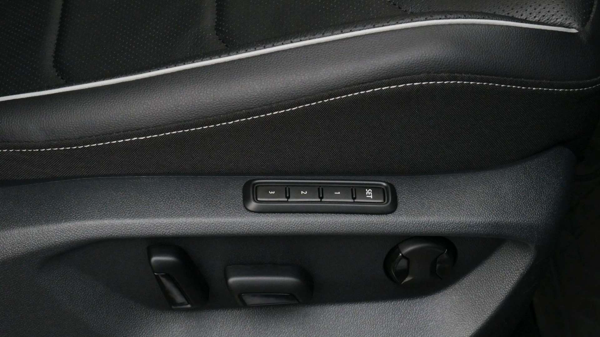 Volkswagen TIGUAN R-Line - 2022 - Joinsteer - #8