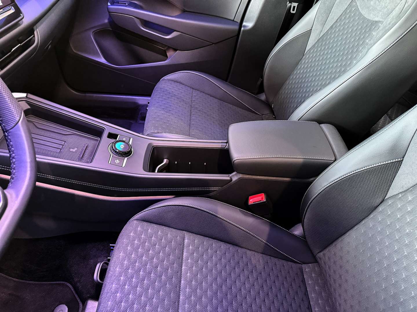 Volkswagen T-Roc R-Line - 2026 - Joinsteer - #12