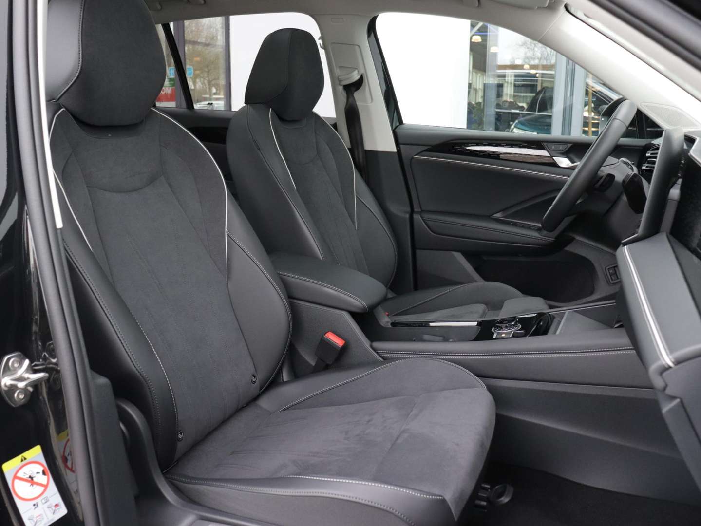 Volkswagen TIGUAN EHybrid Elegance - 2025 - Joinsteer - #9