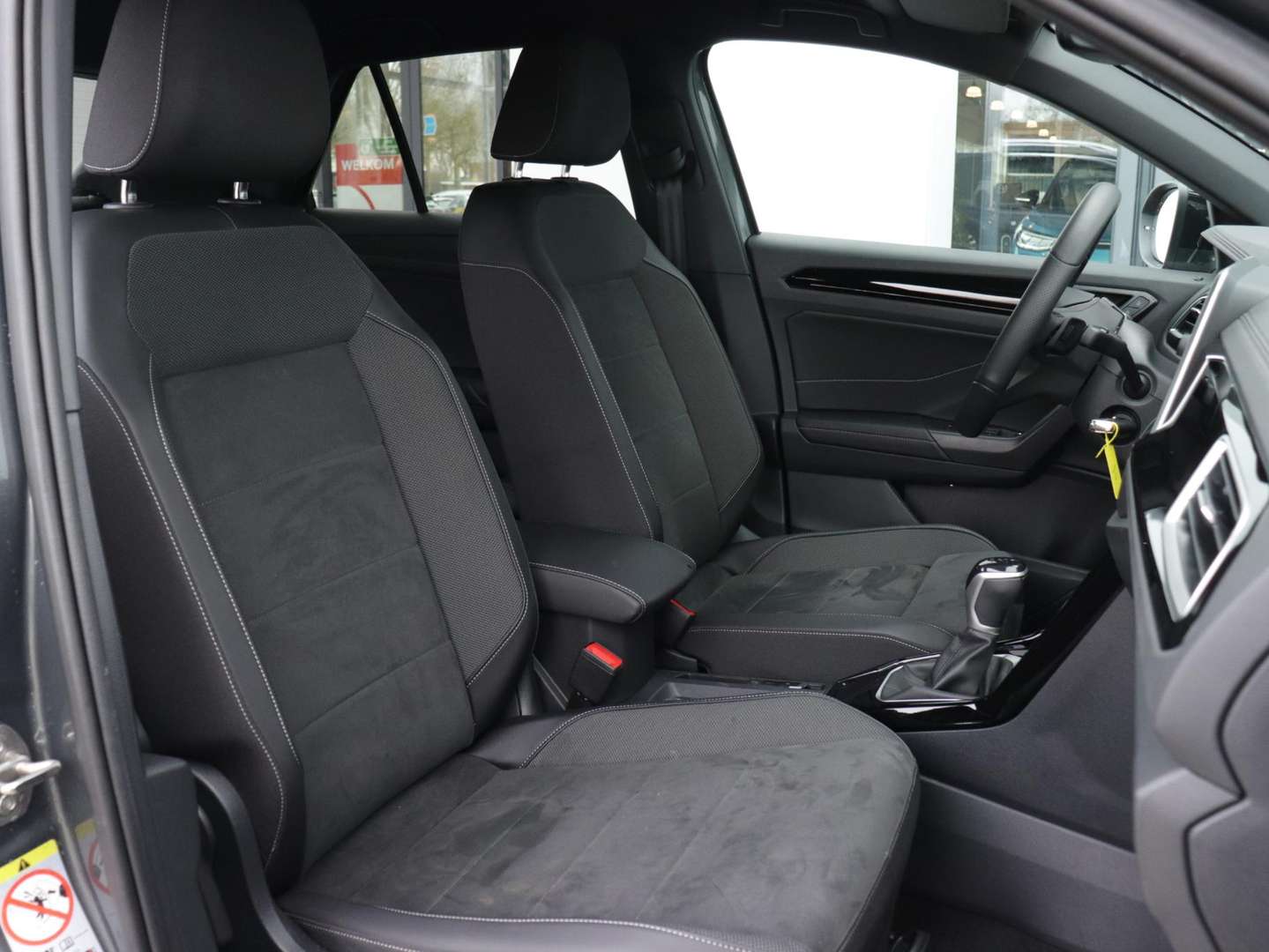 Volkswagen T-Roc R-Line - 2025 - Joinsteer - #6