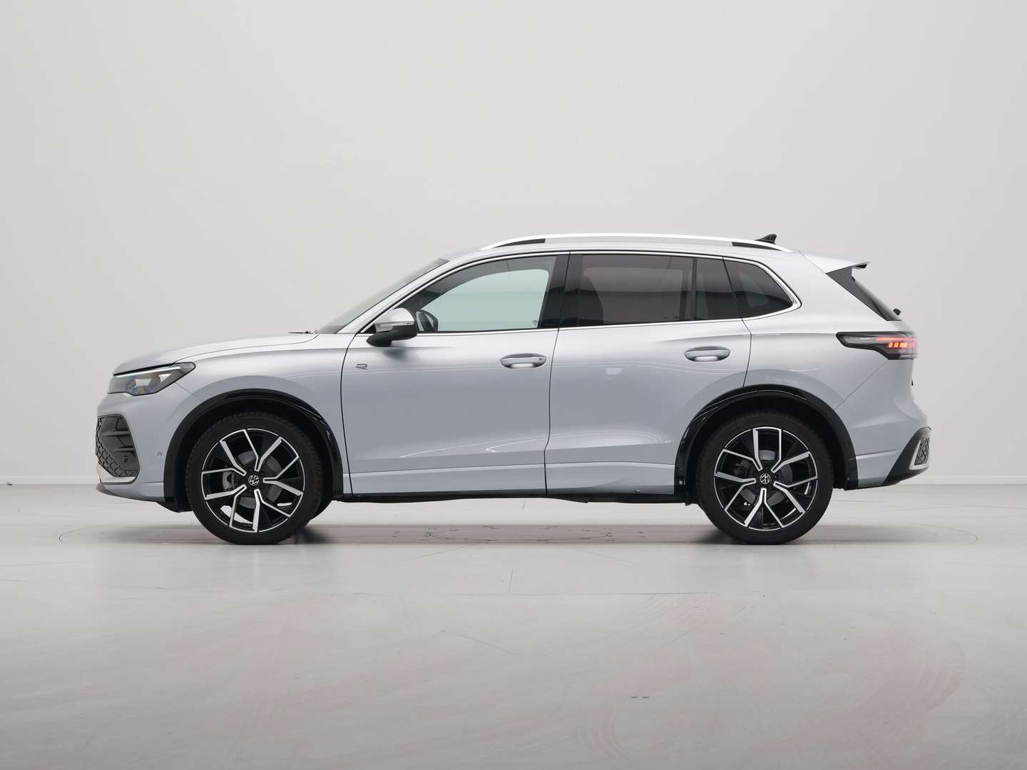 Volkswagen TIGUAN R-Line - 2024 - Joinsteer - #3