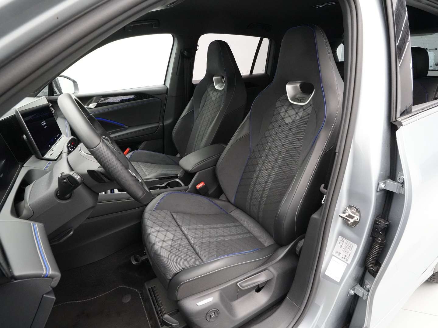 Volkswagen TIGUAN R-Line - 2024 - Joinsteer - #15