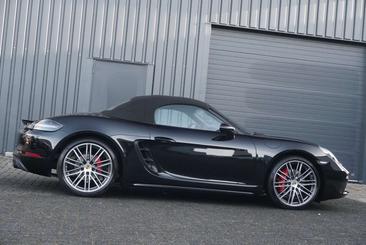 Porsche Boxster S — photo 9
