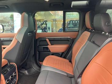 Land Rover Defender 110 4.4 V8 MHEV Octa AWD Aut. — photo 6