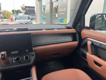 Land Rover Defender 110 4.4 V8 MHEV Octa AWD Aut. — photo 23