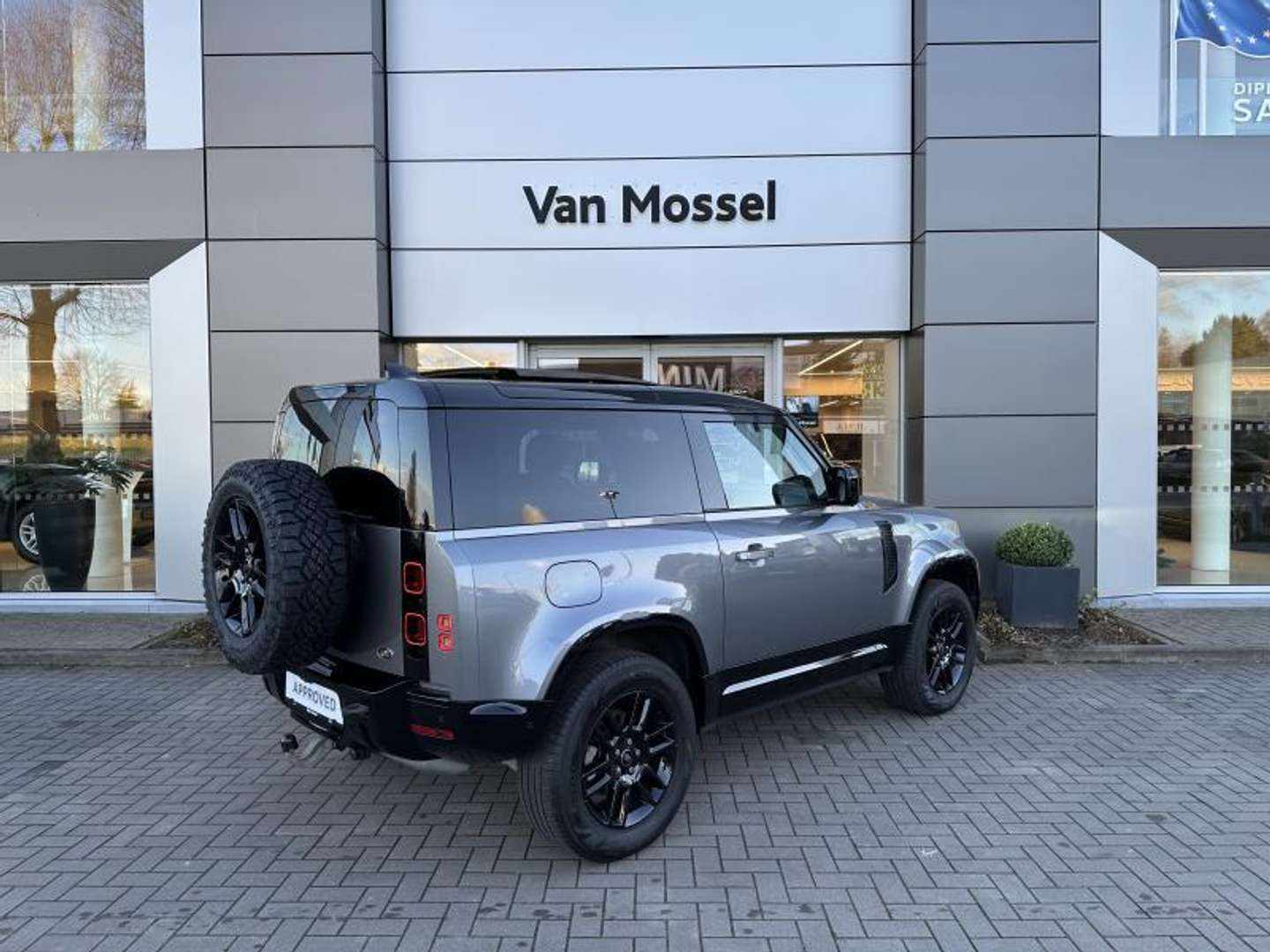 Land Rover Defender 90 D200 X-Dynamic S AWD Auto 23.5MY - 2022 - Joinsteer - #2