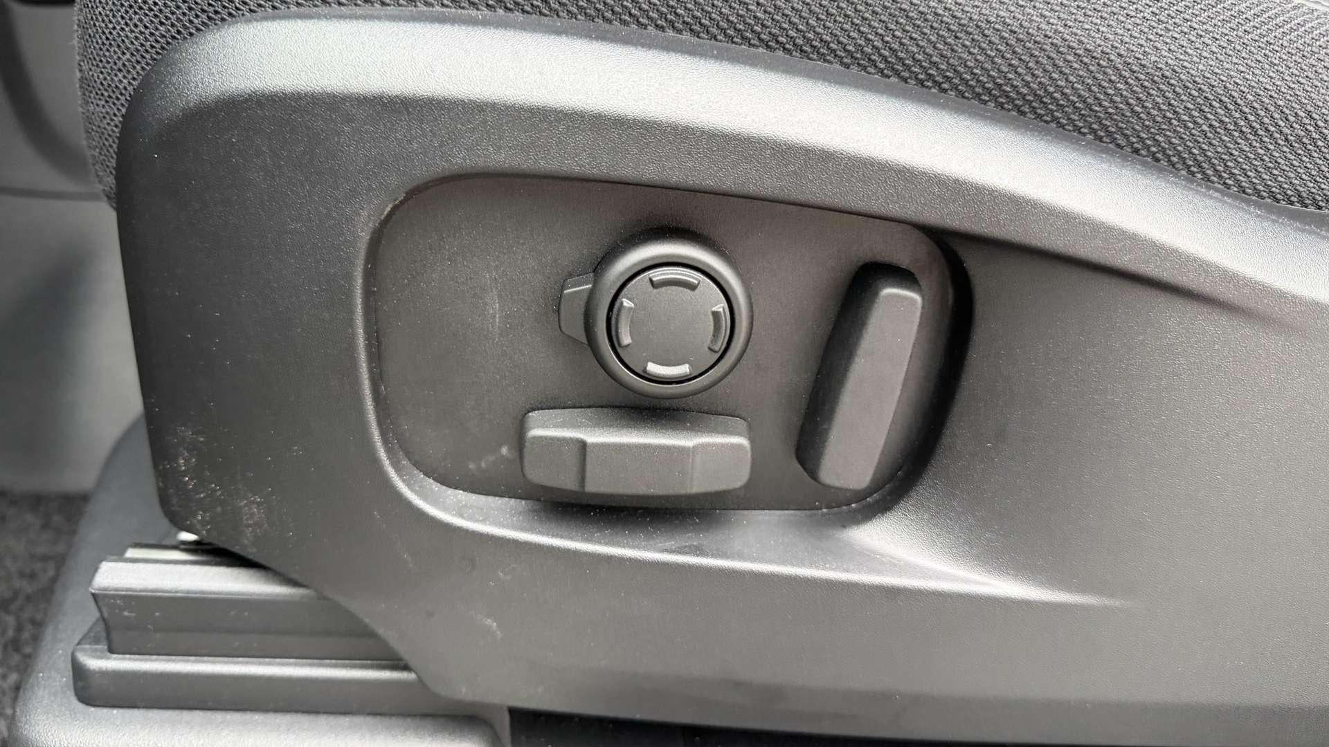 Land Rover Defender 90 P425 X - 2025 - Joinsteer - #10