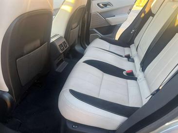 Land Rover Range Rover Velar R-Dynamic Base 4WD Aut. 3.0D I6 MHEV — photo 14