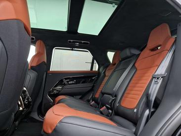 Land Rover Range Rover Sport SV — photo 9