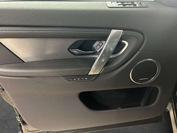 Land Rover Discovery Sport D200 Dynamic SE — photo 13