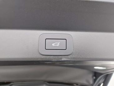 Land Rover Range Rover Sport SV — photo 11