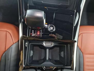 Land Rover Range Rover Sport SV — photo 20