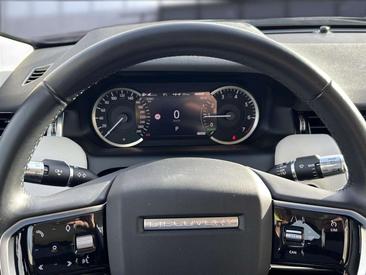 Land Rover Discovery Sport P300e S — photo 13