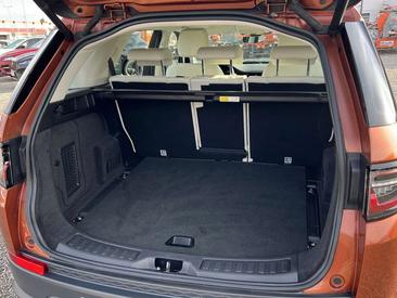 Land Rover Discovery Sport P300e S — photo 23