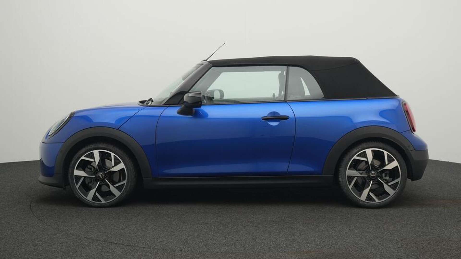 Mini Cabrio Favoured Cooper - 2025 - Joinsteer - #2