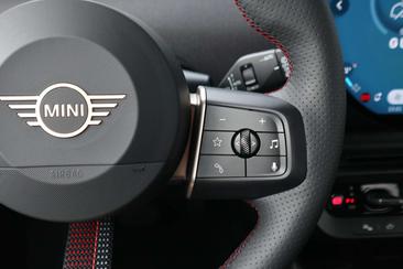 Mini 3 Portes JCW Cooper SE — photo 8
