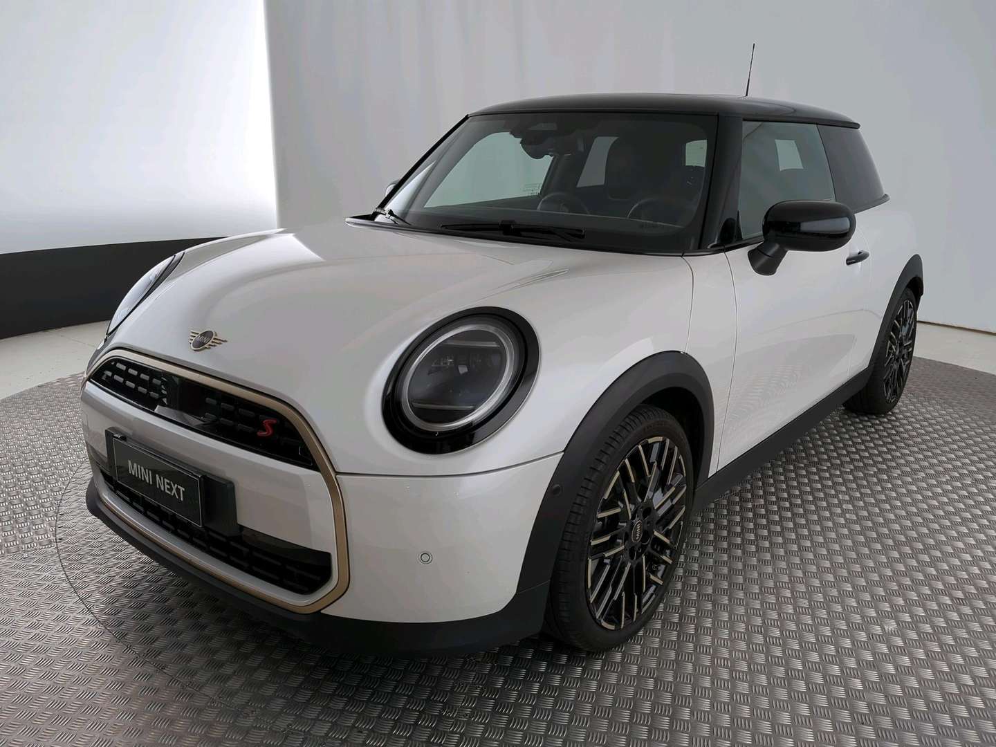 Mini Hatch Favoured Cooper S - 2024 - Joinsteer - #1