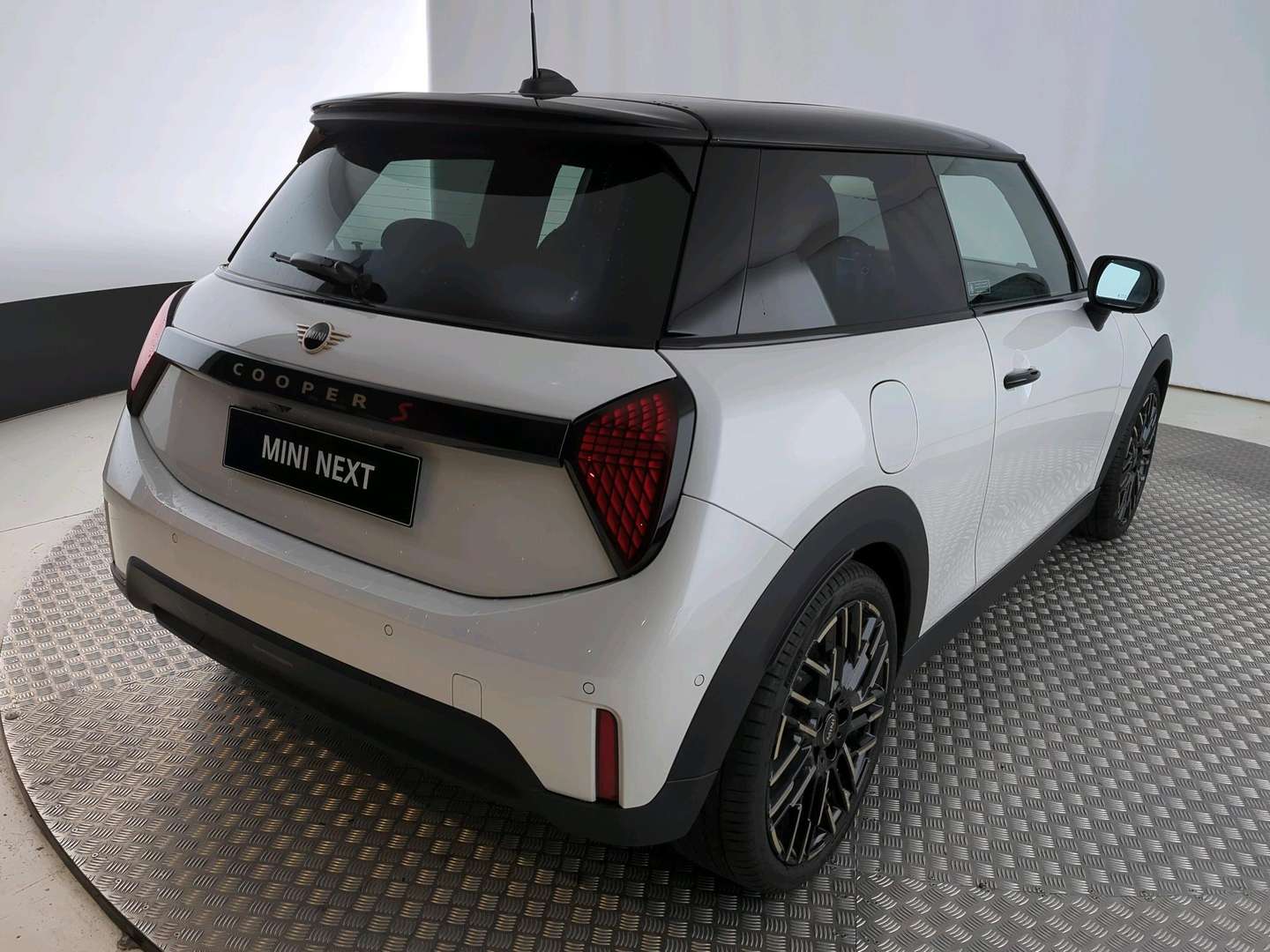 Mini Hatch Favoured Cooper S - 2024 - Joinsteer - #4