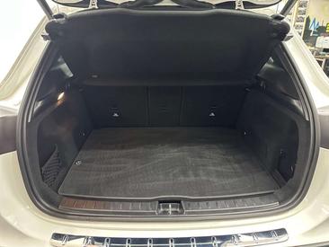Mercedes GLA 180 Progressive — photo 12