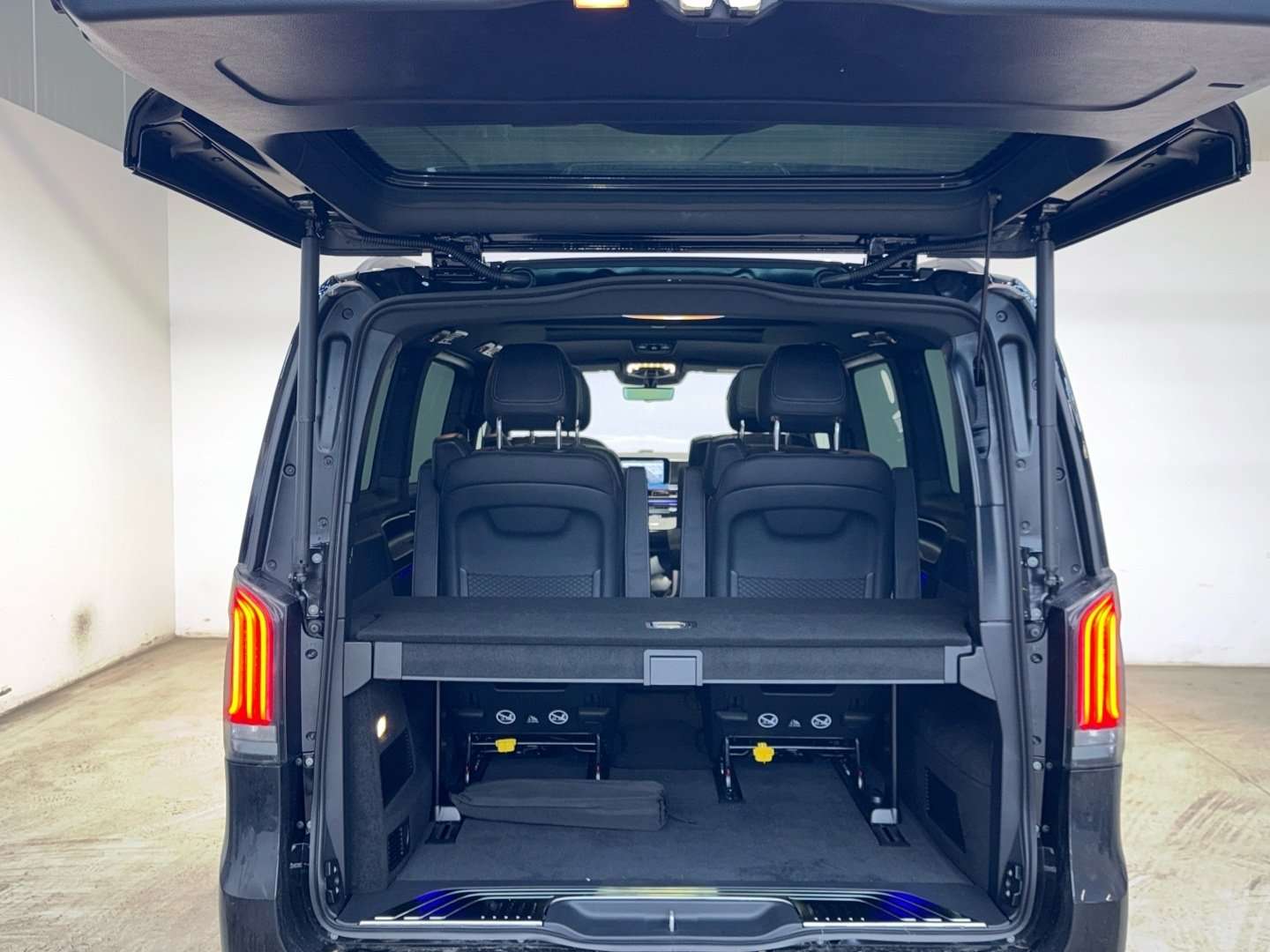 Mercedes V 300 300 Avantgarde - 2025 - Joinsteer - #14