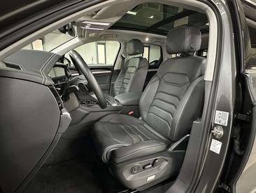 Volkswagen Touareg EHybrid 4Motion Elegance — photo 6