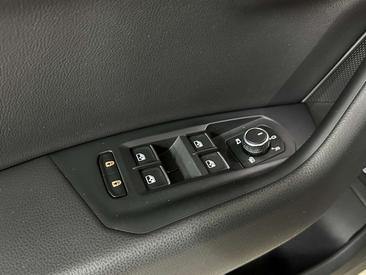 Volkswagen Touareg EHybrid 4Motion Elegance — photo 8