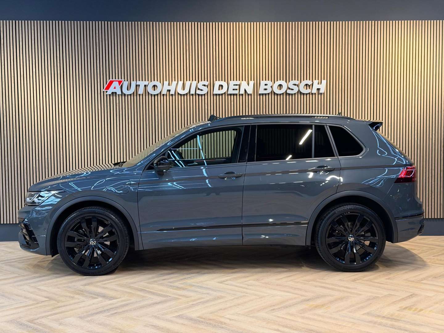 Volkswagen TIGUAN EHybrid R-Line - 2022 - Joinsteer - #2