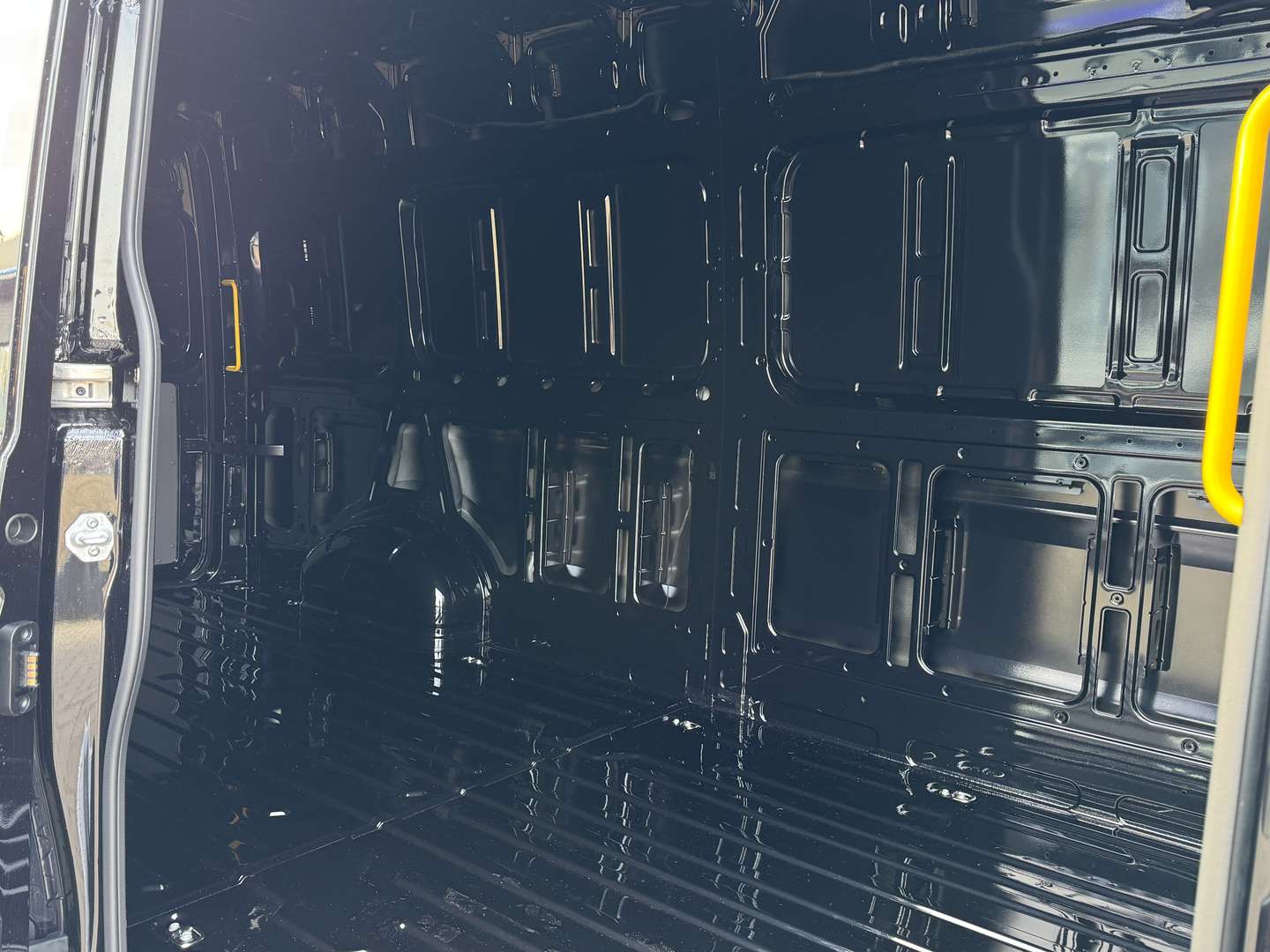 Volkswagen Crafter - 2025 - Joinsteer - #18