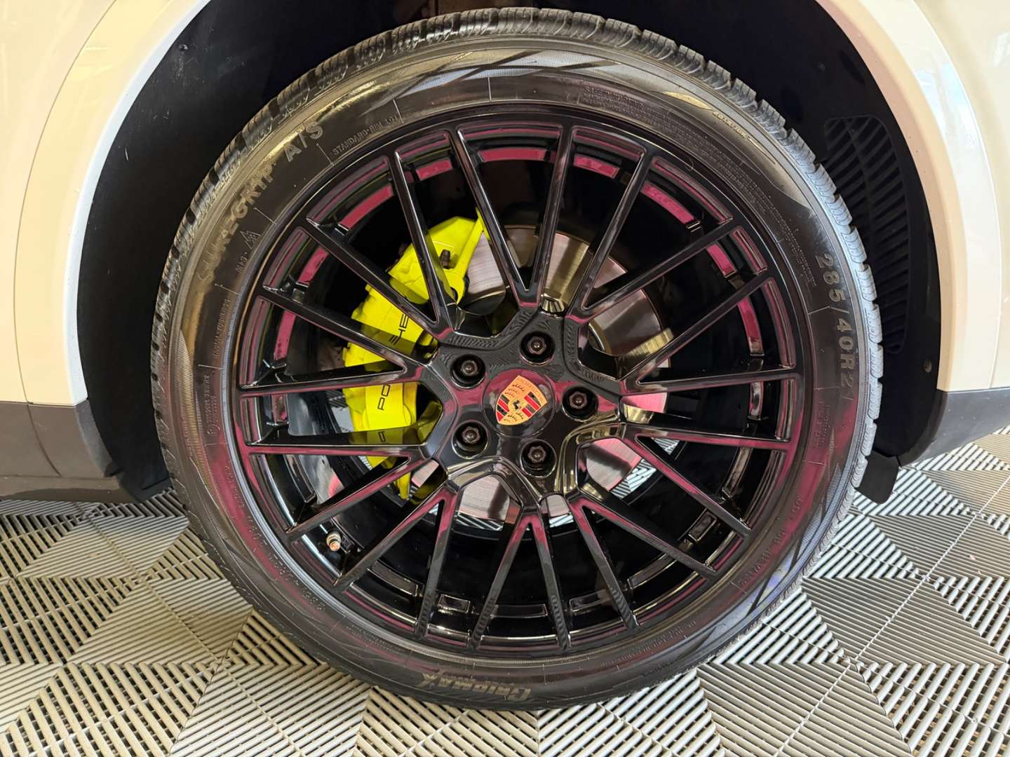 Porsche Cayenne Coupé Platinum Edition E-hybrid - 2022 - Joinsteer - #12