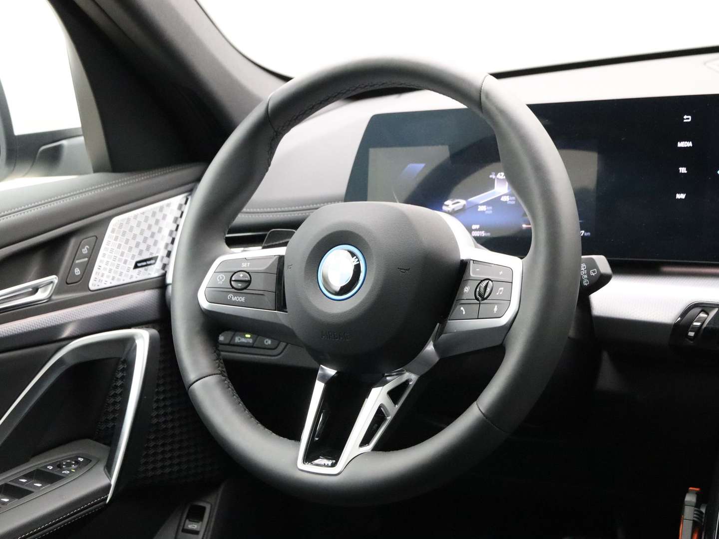 BMW IX1 M Sport EDrive20 - 2025 - Joinsteer - #2