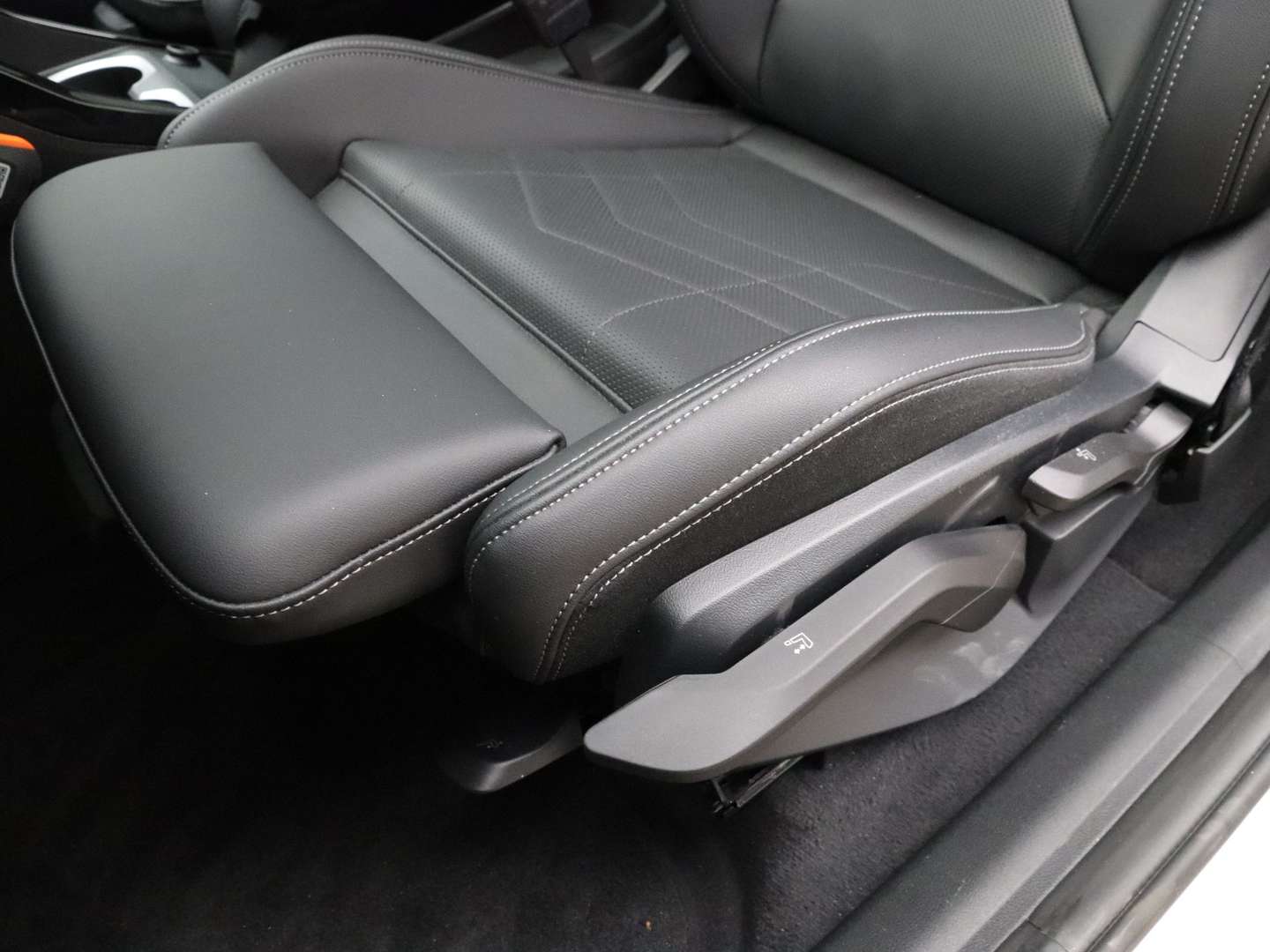 BMW IX1 M Sport EDrive20 - 2025 - Joinsteer - #16