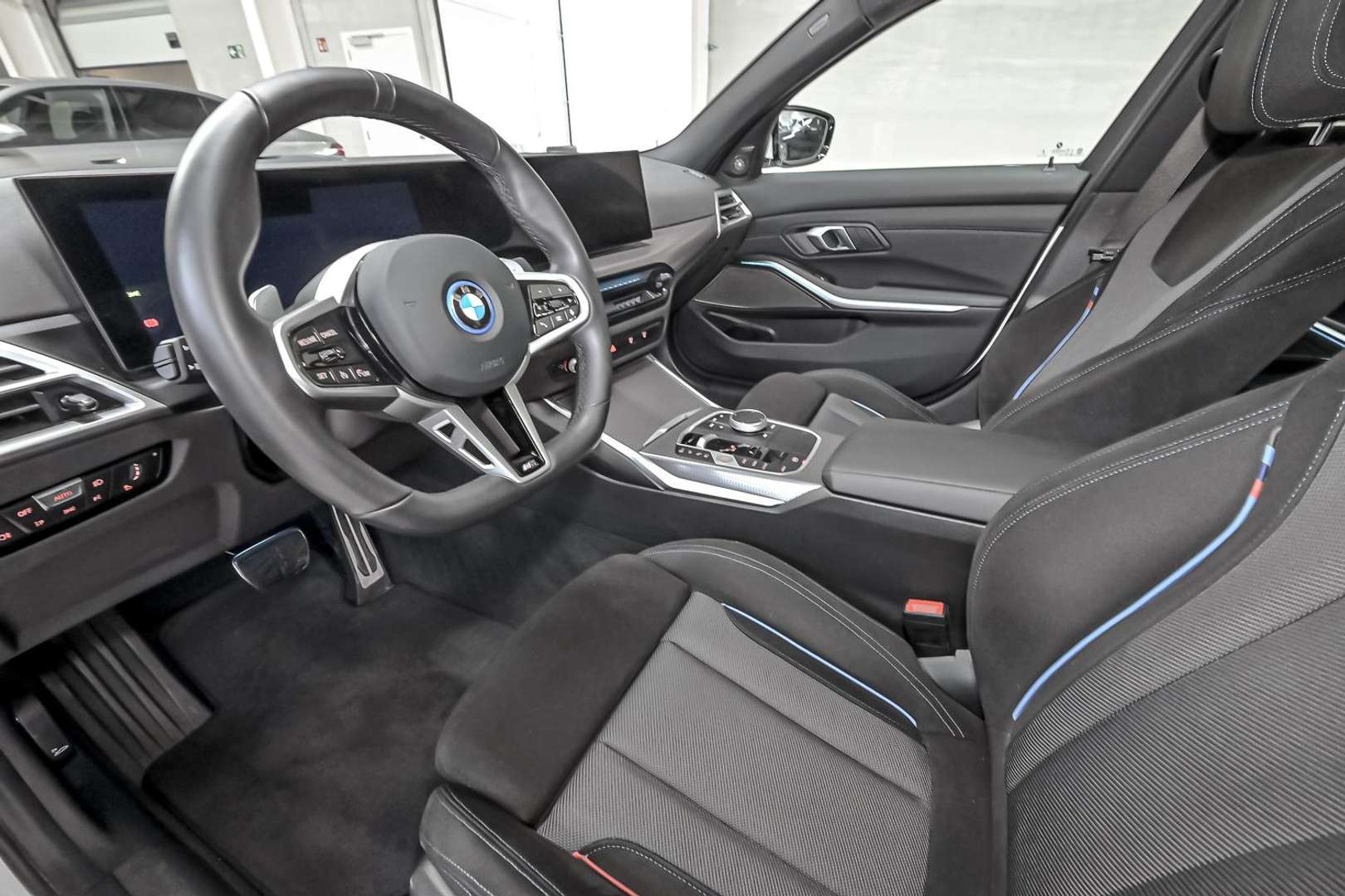 BMW 330e - 2025 - Joinsteer - #6