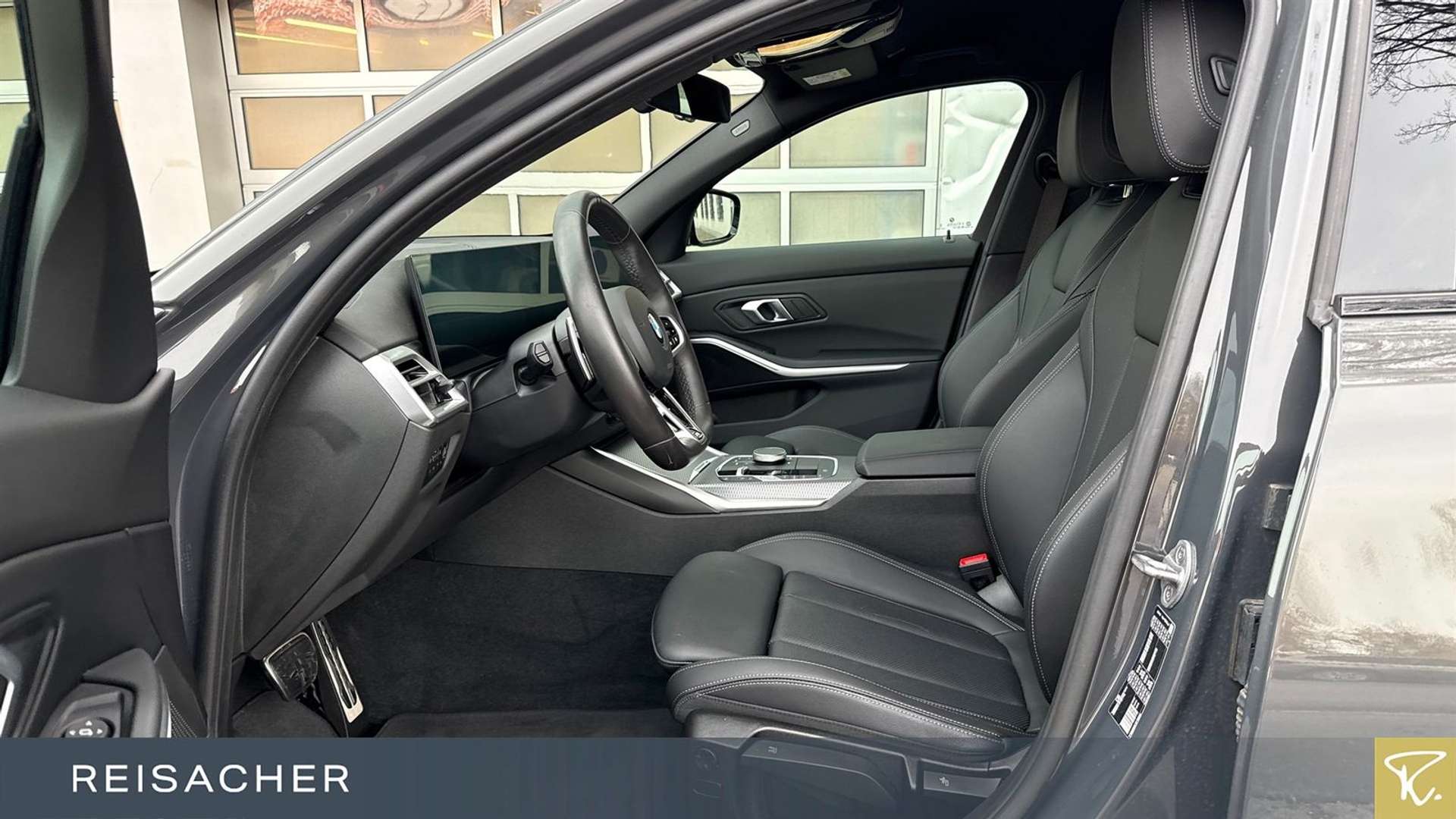 BMW 318i M Sport - 2025 - Joinsteer - #4