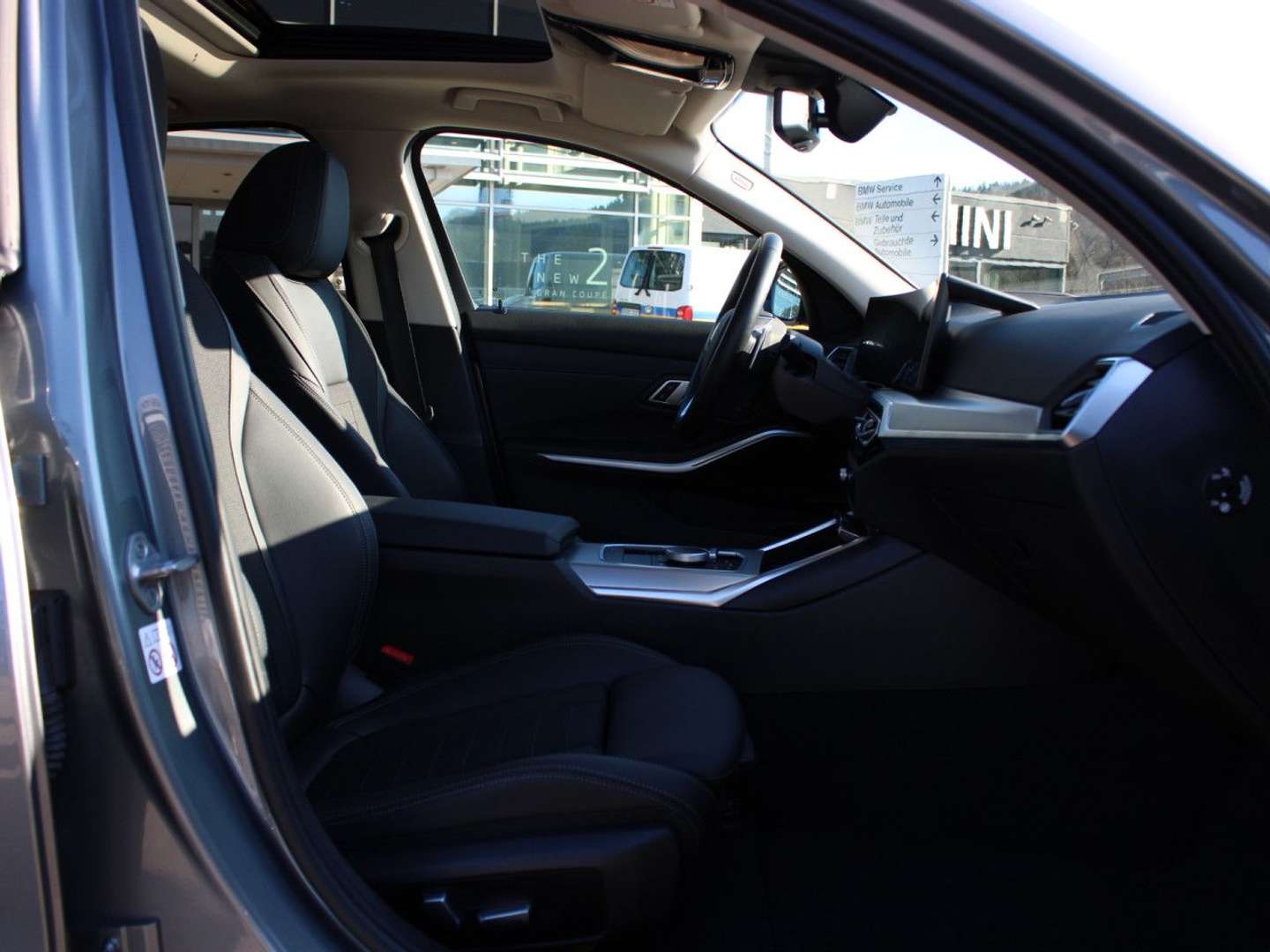BMW 330i XDrive - 2023 - Joinsteer - #8