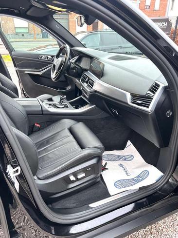 BMW X5 XDrive45e — photo 9