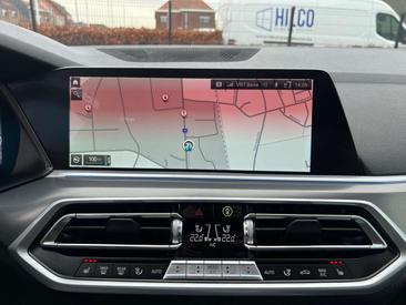 BMW X5 XDrive45e — photo 20
