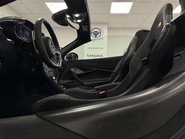 McLaren 750S Spider — photo 19