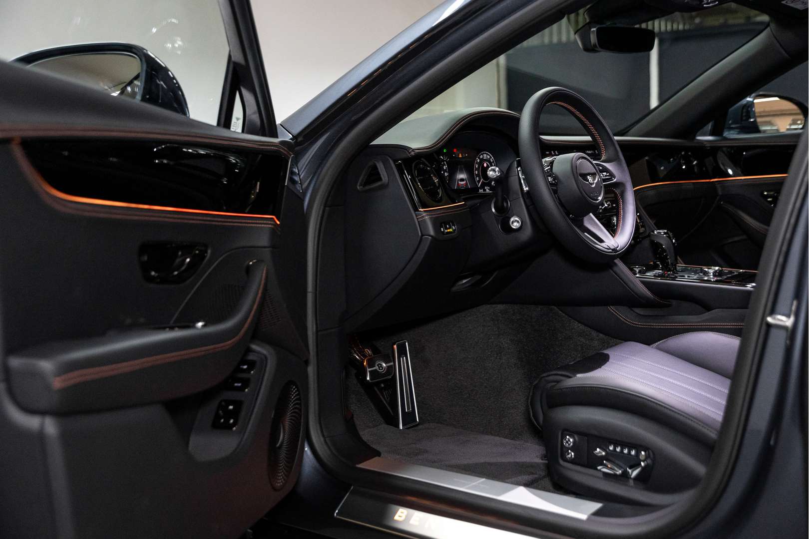 Bentley Flying Spur V8 Hybrid - 2026 - Joinsteer - #13