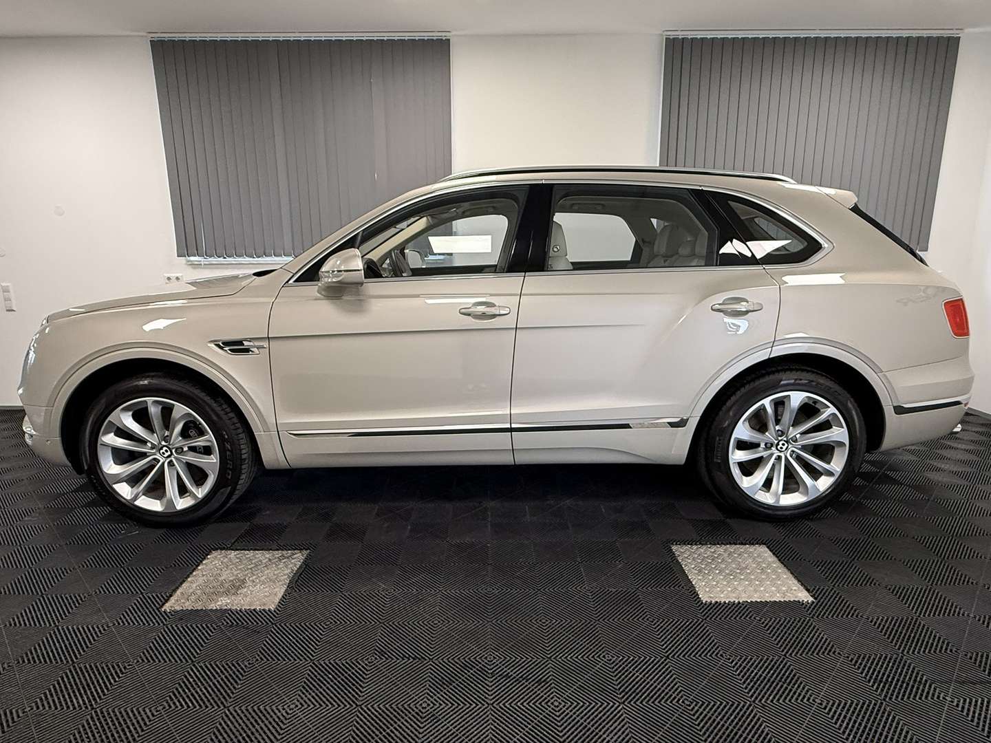 Bentley Bentayga W12 - 2018 - Joinsteer - #5