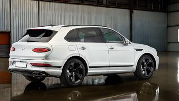 Bentley Bentayga Hybrid Mulliner — photo 3