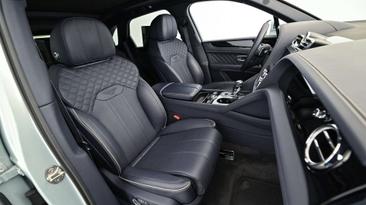 Bentley Bentayga Hybrid Mulliner — photo 13