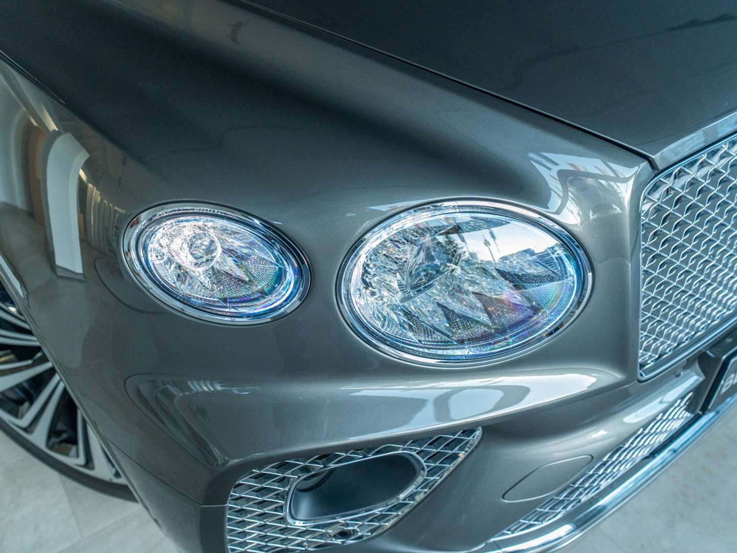 Bentley Bentayga V8 Azure - 2023 - Joinsteer - #8