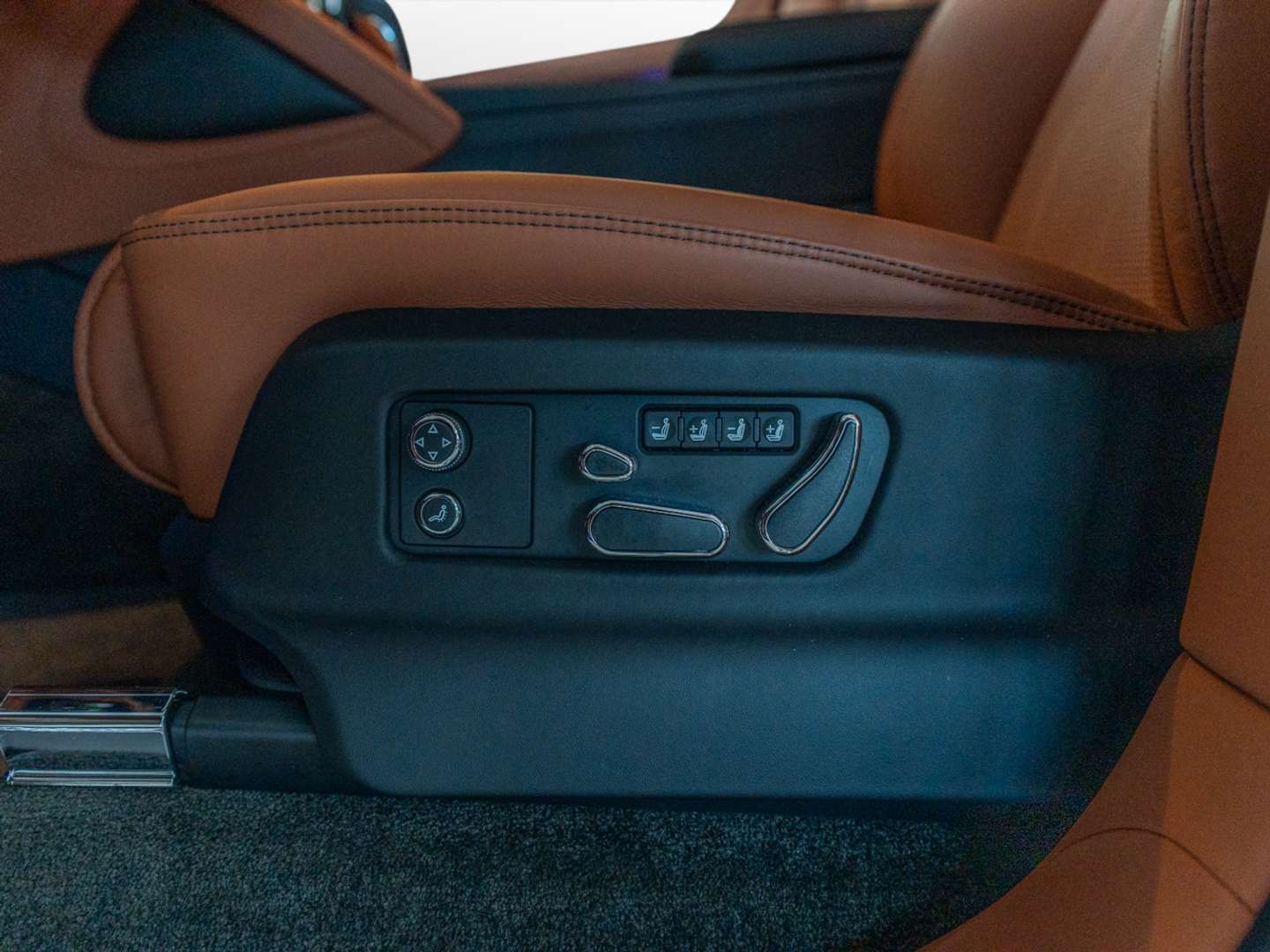 Bentley Bentayga V8 Azure - 2023 - Joinsteer - #15