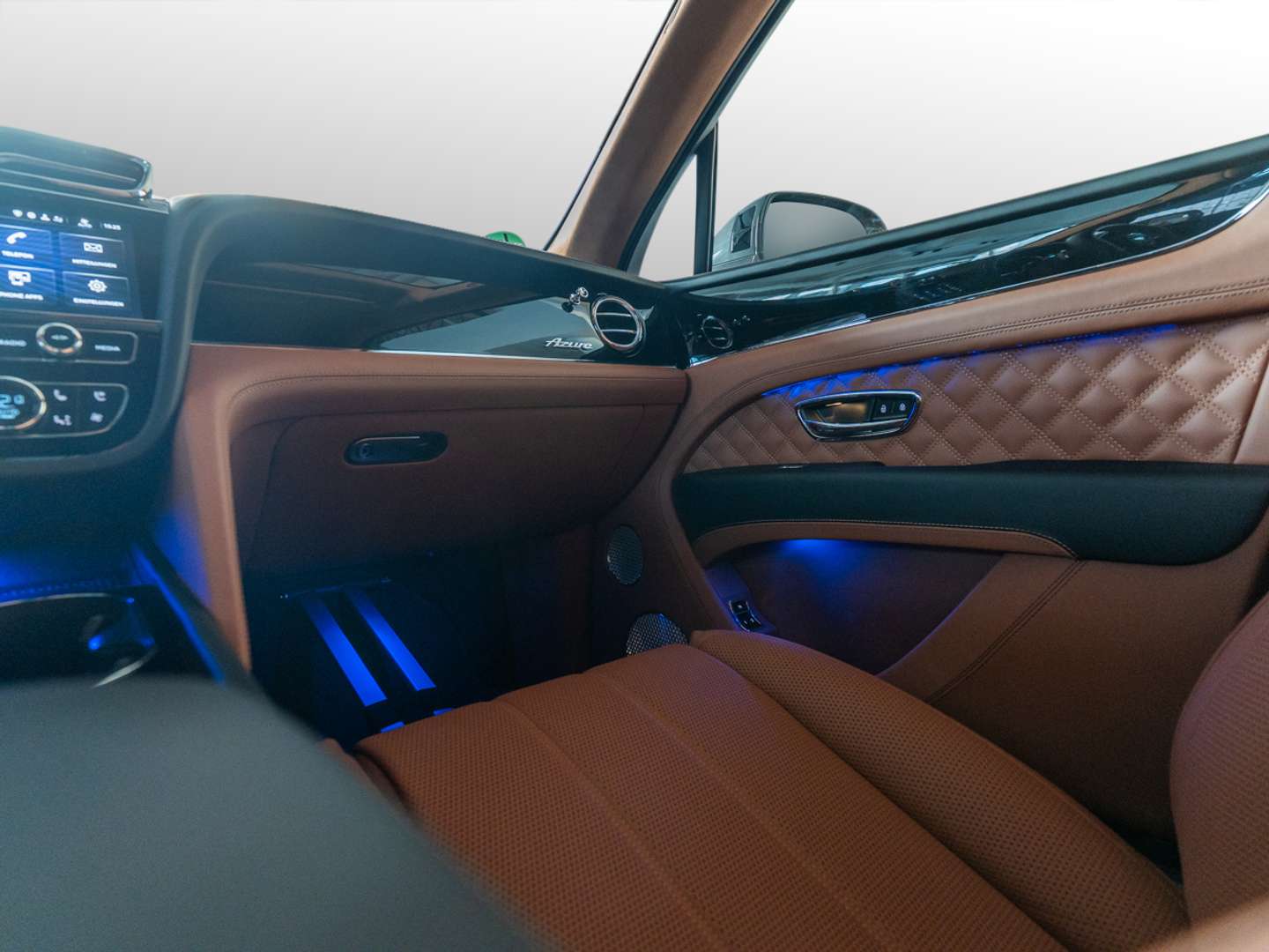 Bentley Bentayga V8 Azure - 2023 - Joinsteer - #17