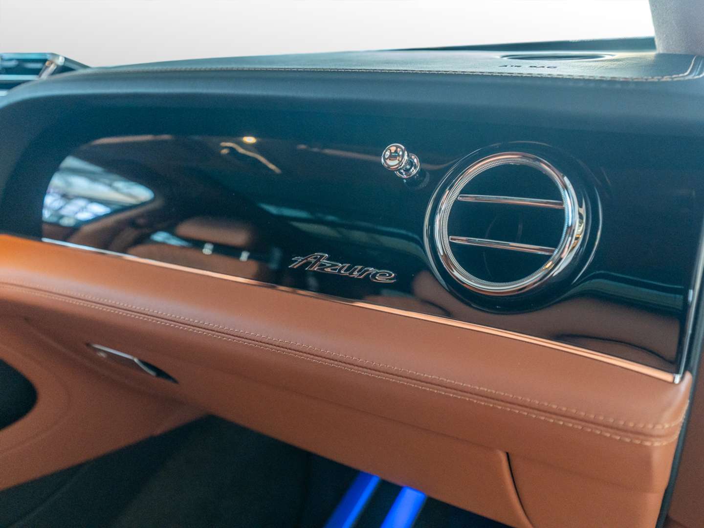 Bentley Bentayga V8 Azure - 2023 - Joinsteer - #18