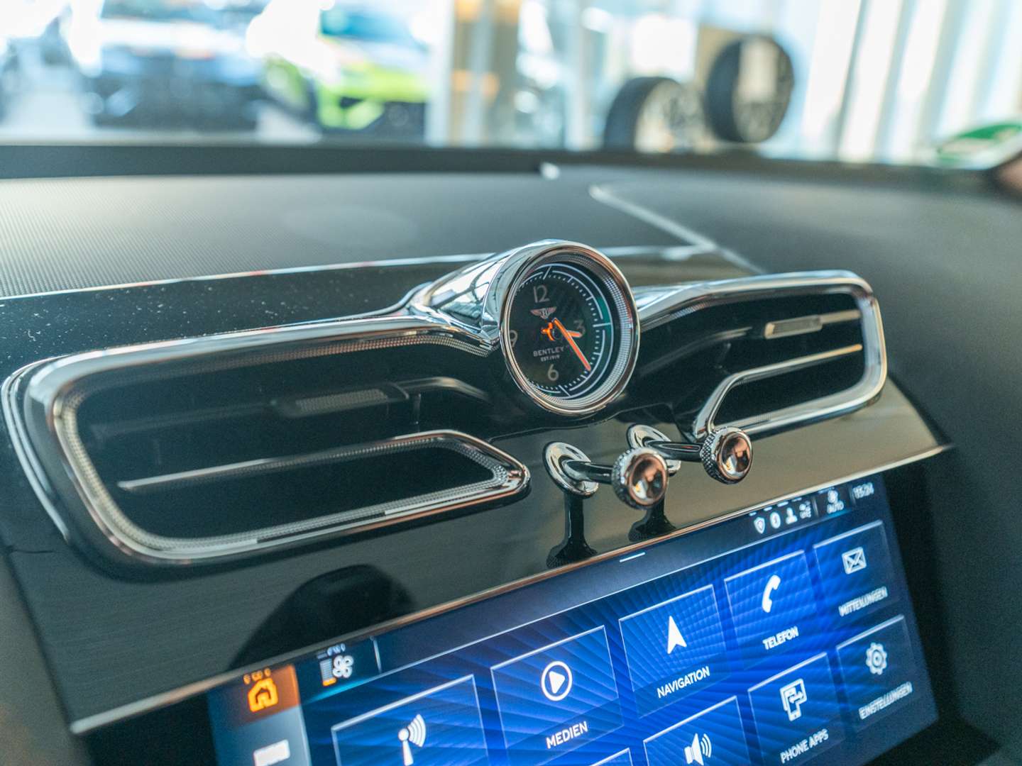 Bentley Bentayga V8 Azure - 2023 - Joinsteer - #26