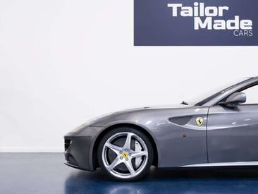 Ferrari FF — photo 6