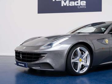 Ferrari FF — photo 9
